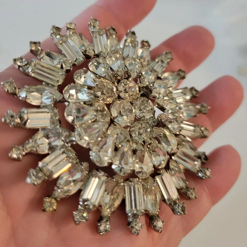 Vintage Weiss Crystal Brooch Germany